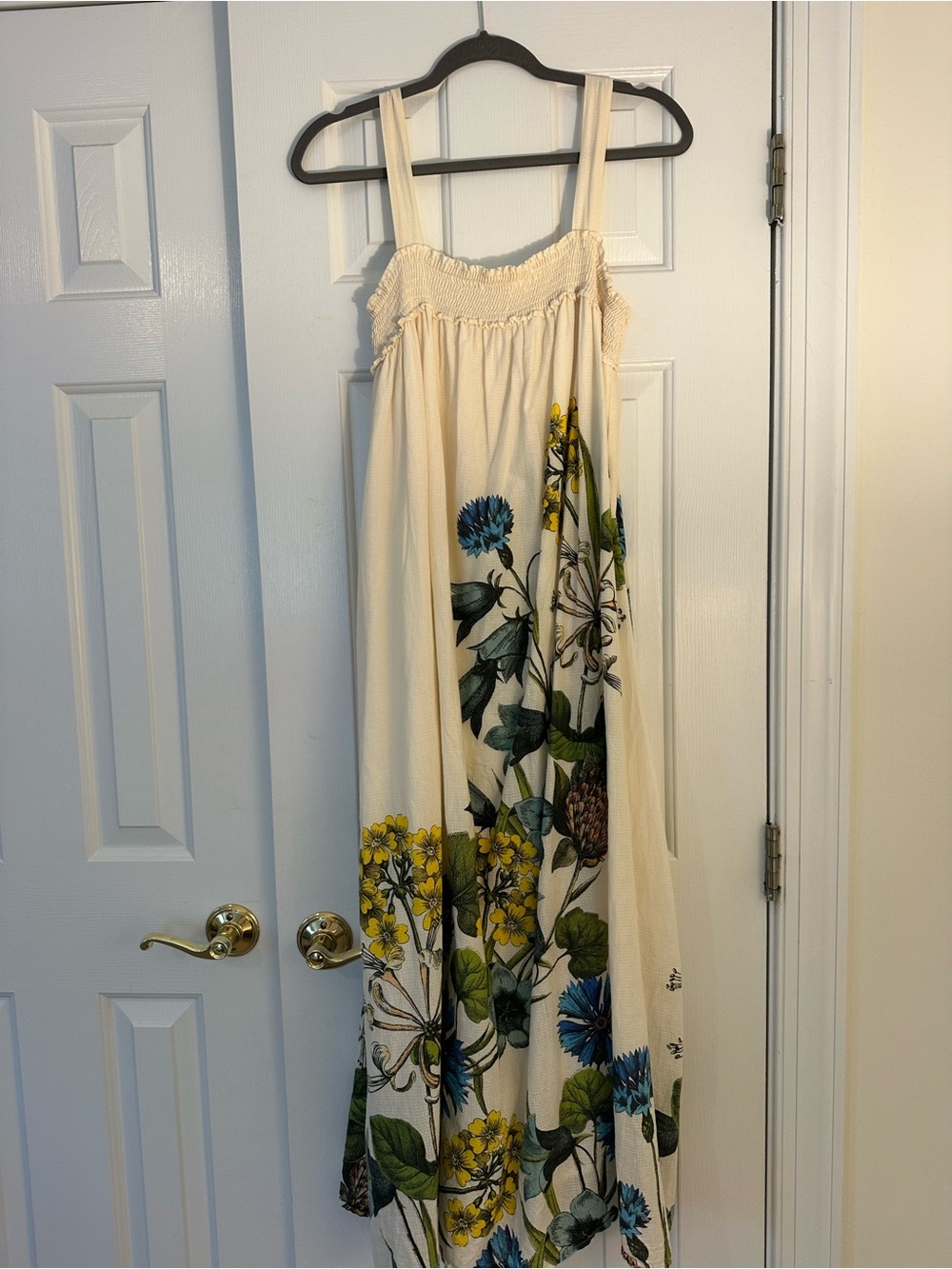 Anthropologie Maeve White Label with Gold Logo